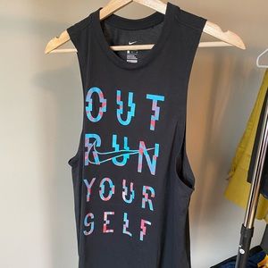 Nike women’s musclewoman tank